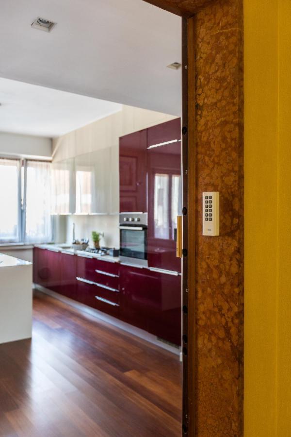 Rosselli 13 Milan Apartment Kültér fotó